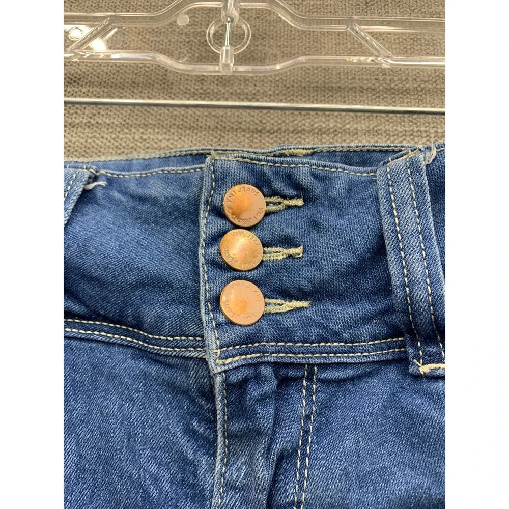 YMI Wanna Betta Butt Cut Off Shorts Women 3/26 Blue Denim Mid Rise Cuffed Hem‎